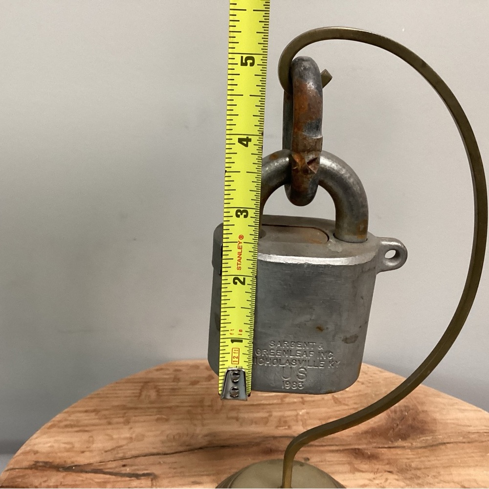 Vintage - Sargent & Greenleaf Inc. 1983 Padlock - Huge & Heavy - Collectible - Picture 10 of 13